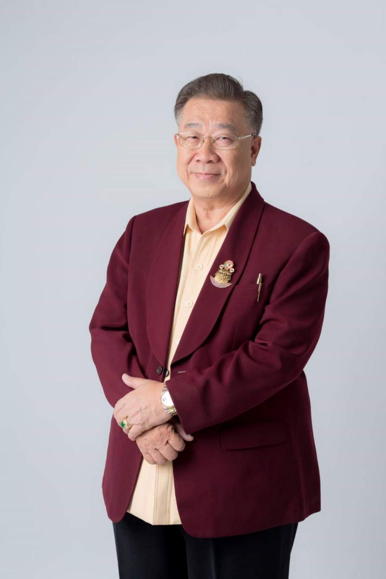 ซินแส ภาณุวัฒน์ พันธุ์วิชาติกุล