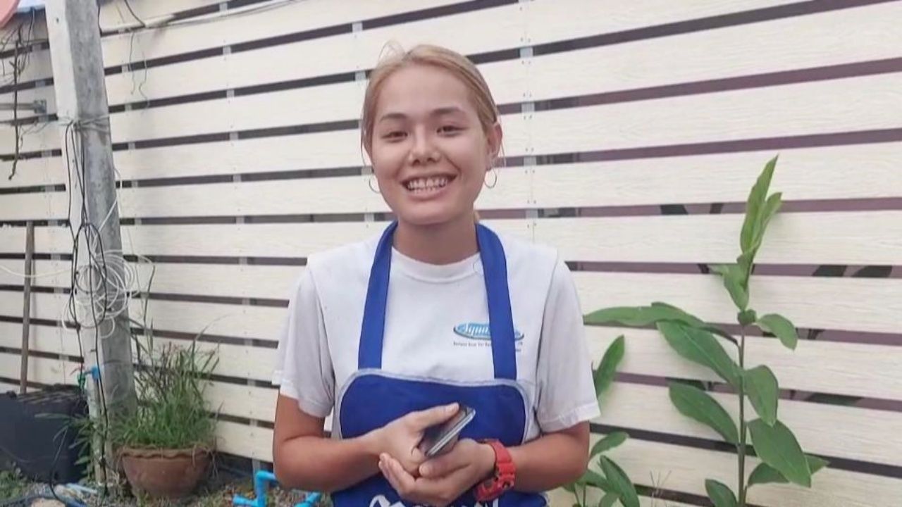 คนถ่ายภาพและคลิปคล้าย 