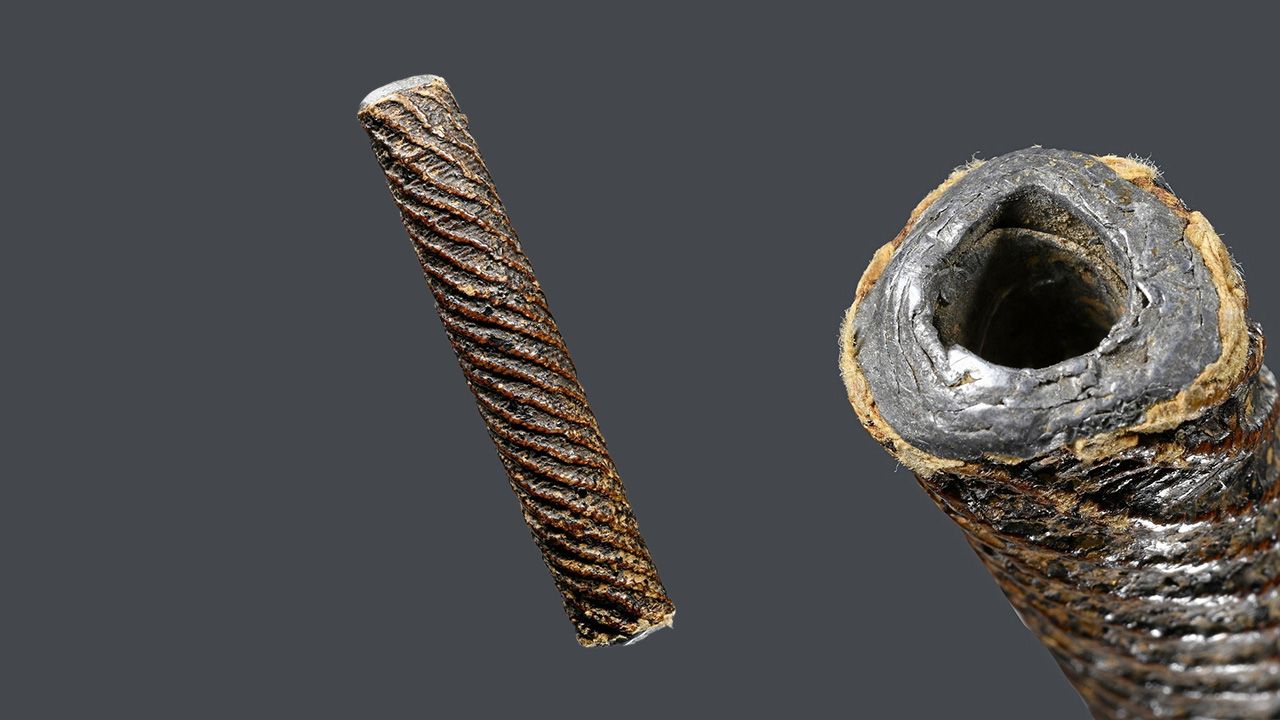 ตะกรุดโทน เนื้อตะกั่ว ถักเชือกลงรักปิดทอง หลวงพ่อเนียม วัดน้อย ของบอมส์ สุพรรณ.