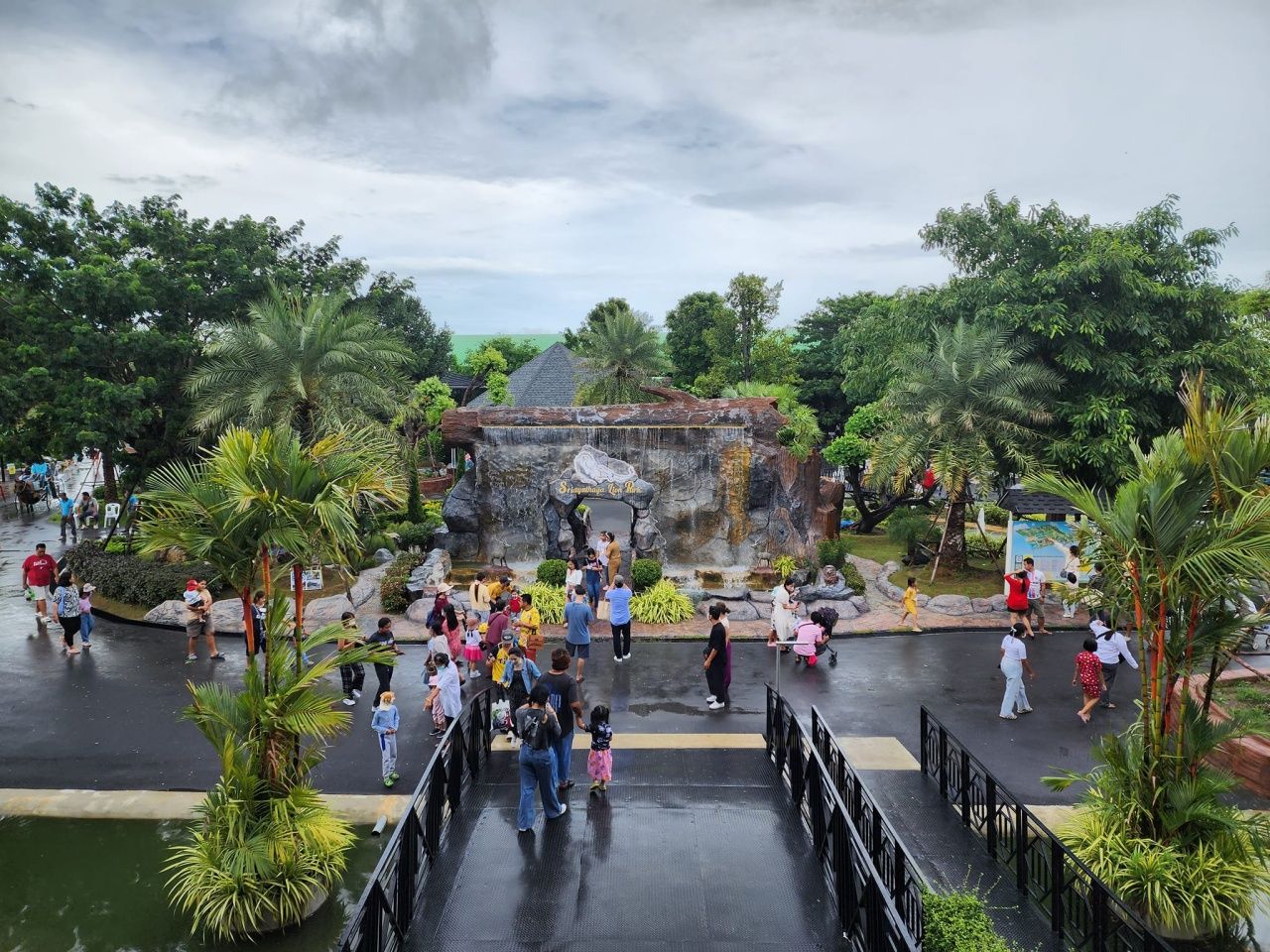 ภาพจาก ศรีอยุธยา ไลอ้อน ปาร์ค