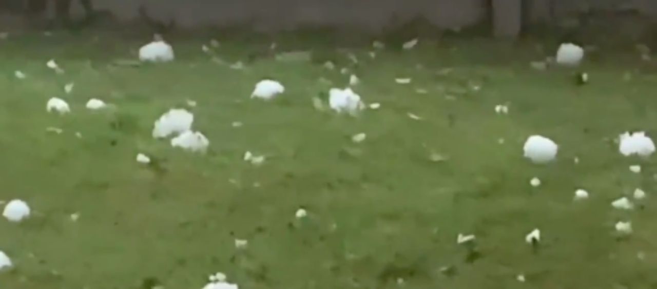 พายุลูกเห็บขนาดใหญ่ตกทางภาคตะวันออกเฉียงเหนือของอิตาลี