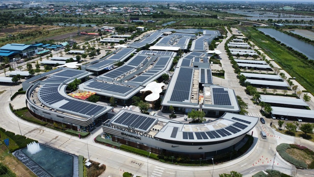 สยามพิวรรธน์มีโครงการโซลาร์รูฟท็อป เพื่อผลิตไฟฟ้าจากพลังงานแสงอาทิตย์ทดแทนการใช้เชื้อเพลิงฟอสซิล