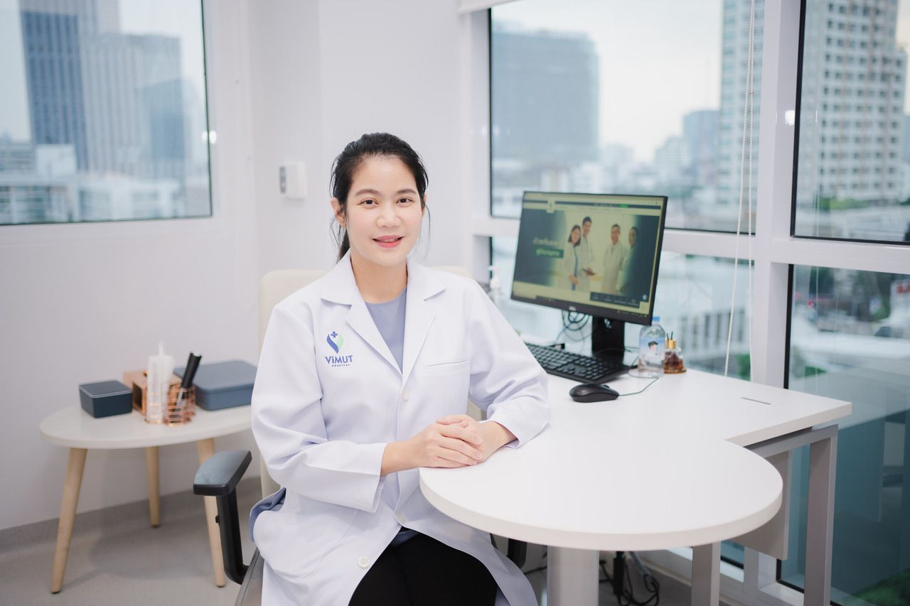 แพทย์หญิงมนฑรัตน์ เจนทวีพรกุล แพทย์ผู้ชำนาญการเวชศาสตร์ครอบครัว โรงพยาบาลวิมุต