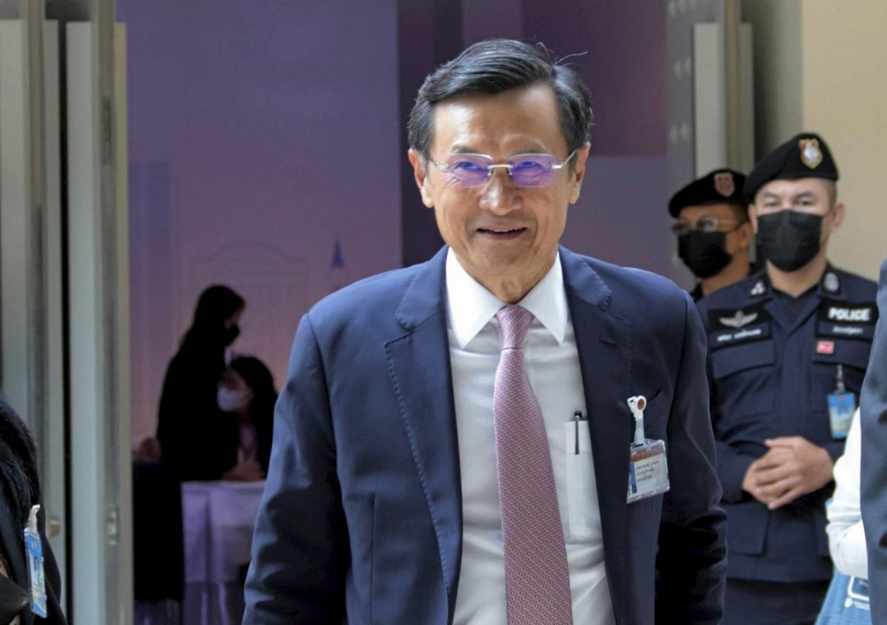 จาตุรนต์ ฉายแสง