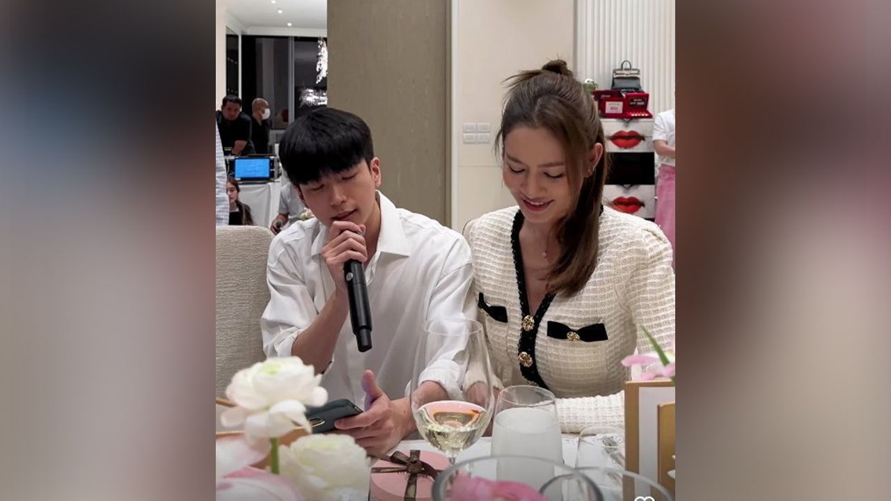 จัดทุกปีปาร์ตี้ปีใหม่ของ มาดามแป้ง–นวลพรรณ ที่เชิญศิลปินดาราเซเลบดังมากมาย สำหรับไฮไลต์ปีนี้สปอตไลต์ส่องไปที่คู่ แอฟ­–นนกุล ที่มาดามการันตีว่า “หวานมาก”.
