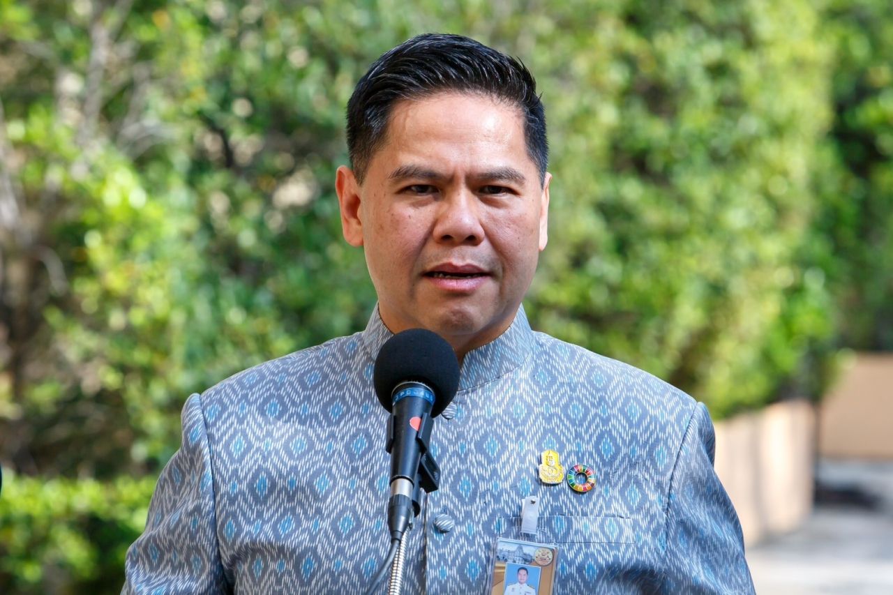 วราวุธ ศิลปอาชา รัฐมนตรีว่าการกระทรวงการพัฒนาสังคมและความมั่นคงของมนุษย์