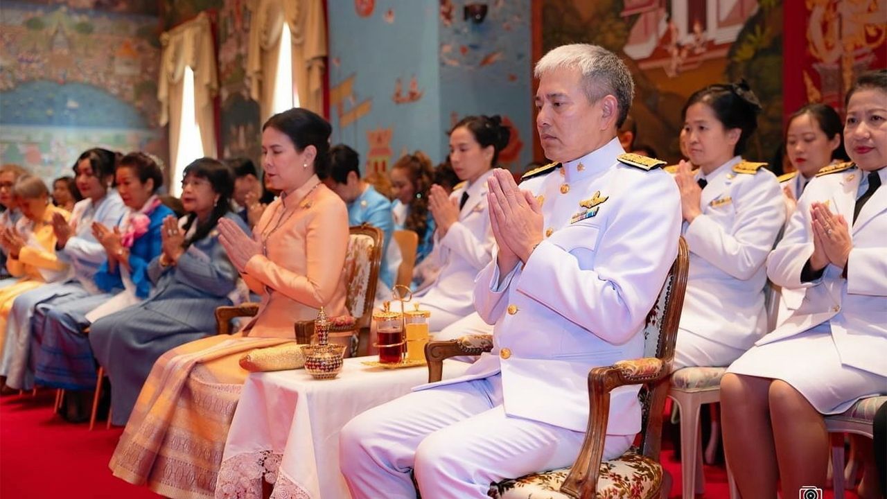 กฐินพระราชทาน  -  จิตติพัฒน์ ทองประเสริฐ ออท. ณ กรุงเบิร์น สวิตเซอร์แลนด์ เป็นประธานในพิธีถวายผ้าพระกฐินพระราชทาน ณ วัดศรีนครินทรวราราม มี พระธรรมวชิรโมลี และ ยุพาพร คานโตนี่–เสือกุล ร่วมพิธีด้วย.