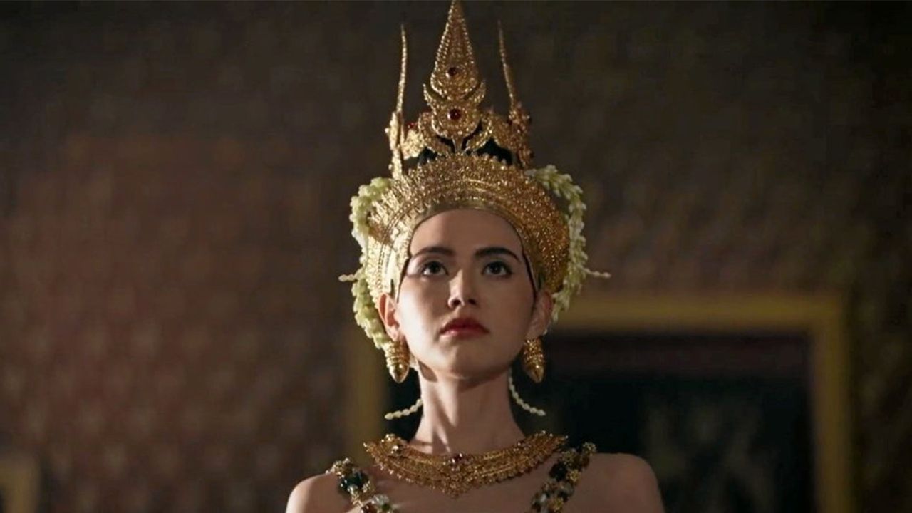 ช่องวันโชว์ทีเซอร์ ละครปี 67 ออกมาจนเป็น ไวรัลคือละครที่ ใหม่-ดาวิกา รับบท “ท้าวศรีสุดาจันทร์” แสดงท่าพับเป็ดตอนถวายตัว ซึ่งบังเอิญ 22 ปีก่อนคนชื่อ เดียวกัน ใหม่ เจริญปุระ ก็เคยเล่นบทนี้.