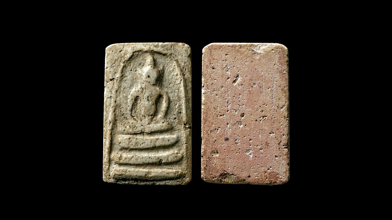 พระสมเด็จบางขุนพรหม พิมพ์อกครุฑกลาง วัดใหม่ อมตรส ของปรีดา คูวิบูลย์ศิลป์.