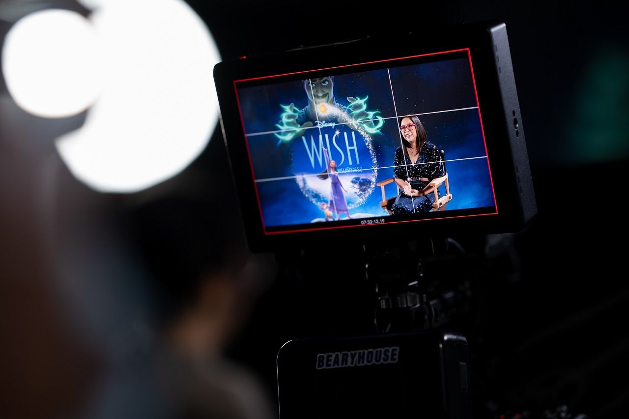 เป็นเวลา 12 ปีแล้วที่ ฝน วีระสุนทร ได้ตามความฝันสำเร็จและอยู่เบื้องหลังผลงานดังมากมายหลายชิ้นของดิสนีย์ 