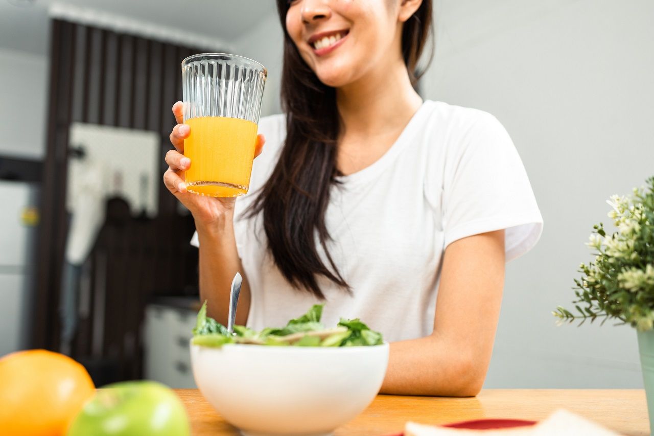 เวชศาสตร์ชะลอวัย เป็นการดูแลสุขภาพร่างกายแบบองค์รวมจากภายในสู่ภายนอก ช่วยชะลอความเสื่อมของร่างกายที่ลงลึกถึงระดับเซลล์ 