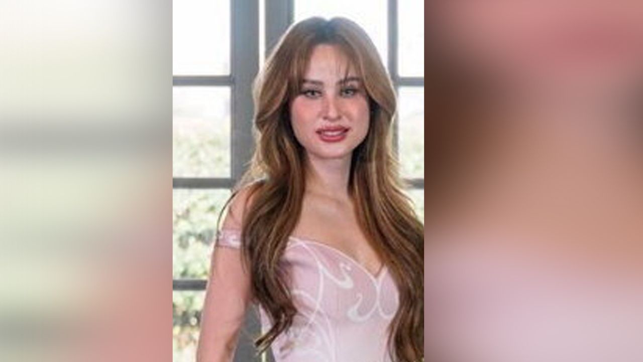 หลังจากแยกทางจากช่องพีพีทีวี 36 มาเป็นนักแสดงอิสระ ขวัญ–อุษามณี ก็กลับไปเซ็นกับช่อง 7 อีกครั้ง แต่ล่าสุดไปงานเปิดตัวละครช่องโมโน แล้วประกาศว่าเป็นอิสระอีกแล้ว!