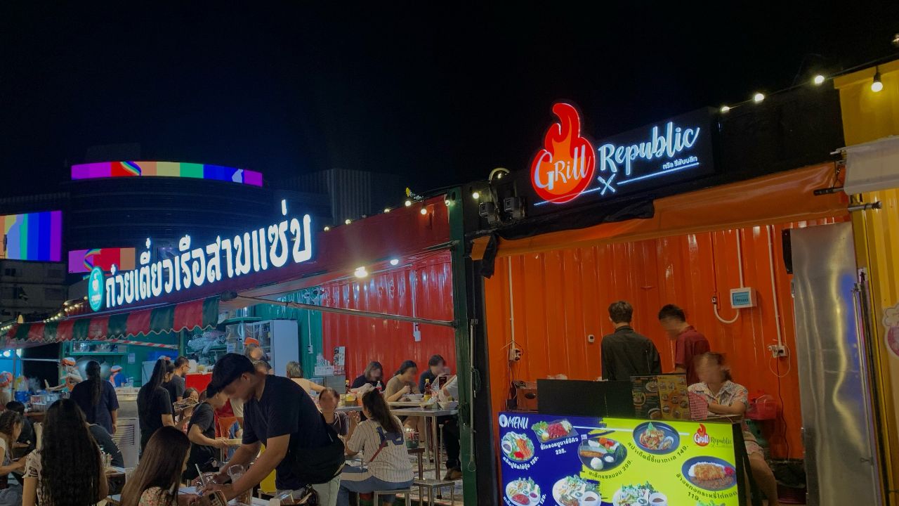 โซนของกินที่ตลาดกรีนวินเทจ รัชโยธิน