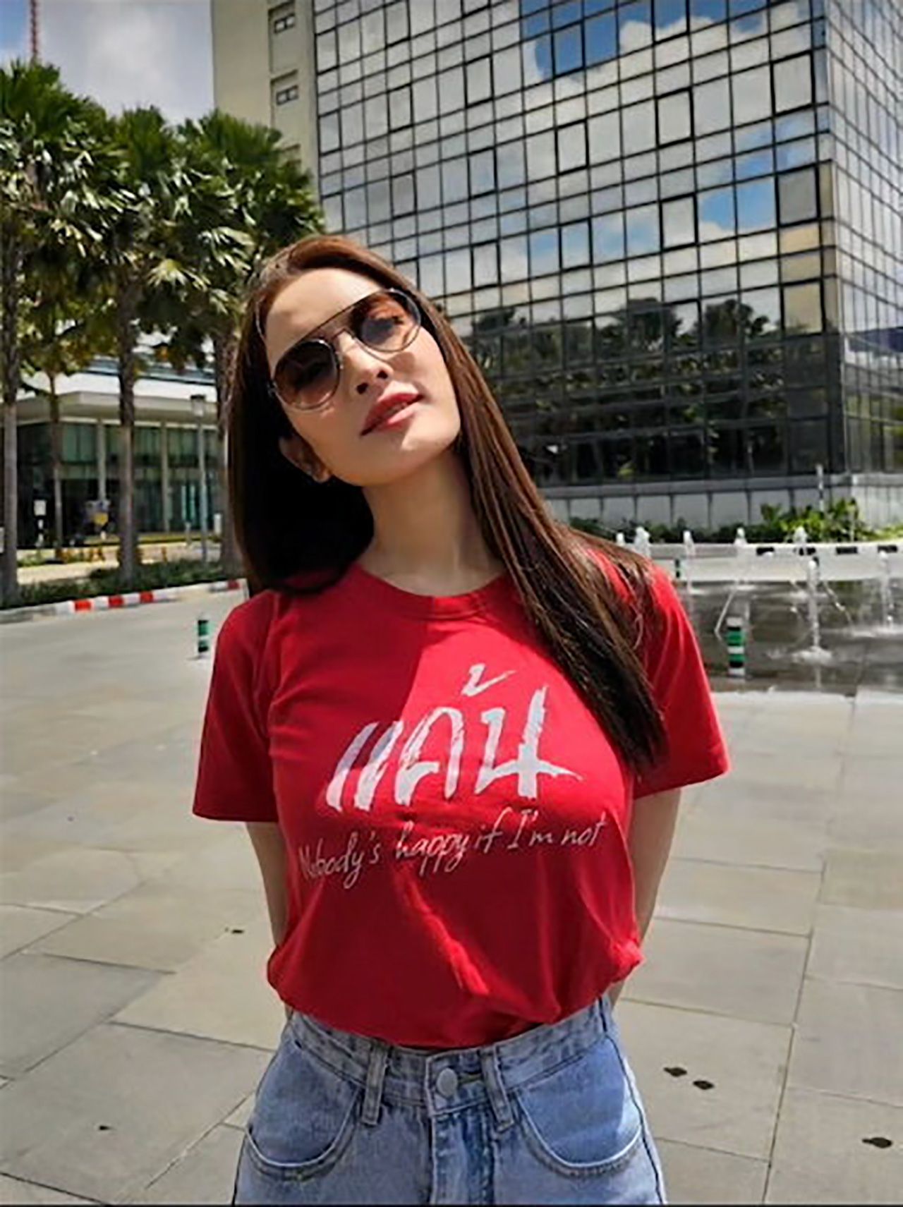ละคร “แค้น” สุดฟาดฟันลงจอ แม่แอฟ–ทักษอร โพสต์โปรโมต มี ทิม–พิธา แคนดิเดตนายกฯมาคอมเมนต์ว่า “รอชม” กรี๊ดสนั่นกันทั้งด้อม...เรือแล่นต่อไปไกลแล้ว.