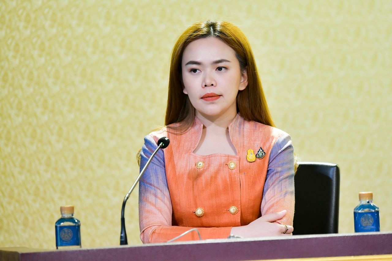 น.ส.ไตรศุลี ไตรสรณกุล รองโฆษกประจำสำนักนายกรัฐมนตรี 