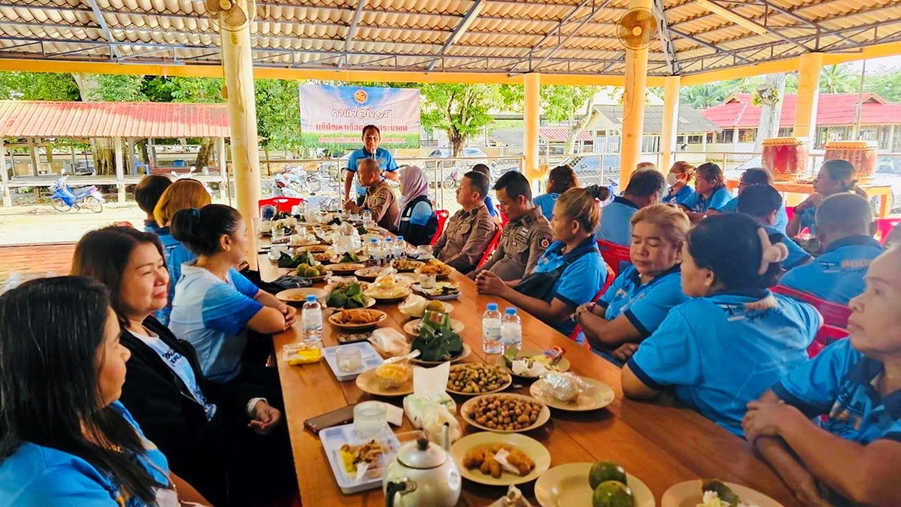 ตำรวจ สภ.เมืองสงขลา จัดโครงการกาแฟสัญจรกับภาคีเครือข่าย.