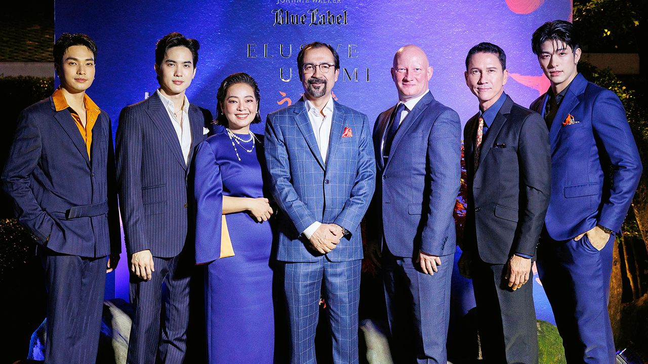 ดื่มเพลิน ยวน กันน์ และ ภูนีต นารัง เปิดตัว “Johnnie Walker Blue Label Elusive Umami” วิสกี้สุดพิเศษรุ่นลิมิเต็ดอิดิชันรังสรรค์ร่วมกับ เค โคบายาชิ เชฟชื่อดังระดับโลก โดยมี จรินี วงศ์กำทอง, กฤษดา สุโกศล และ โอบนิธิ วิวรรธนวรางค์ มาร่วมงานด้วย ที่ปาร์คนายเลิศ วันก่อน.