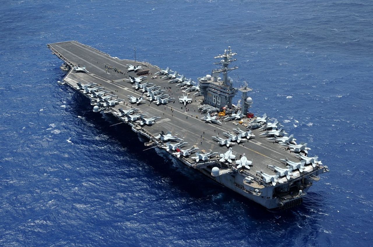 เรือบรรทุกเครื่องบินยูเอสเอส ดไวท์ ดี ไอเซนฮาวน์ (USS DWIGHT D. EISENHOWER)