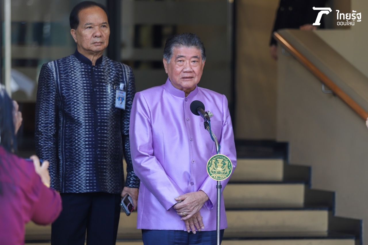 ภูมิธรรม เวชยชัย รองนายกรัฐมนตรีและรัฐมนตรีว่าการกระทรวงพาณิชย์ ในฐานะประธานคณะกรรมการเพื่อพิจารณาศึกษาแนวทางในการทำประชามติ เพื่อแก้ไขปัญหาความเห็นที่แตกต่างในเรื่องรัฐธรรมนูญ 2560