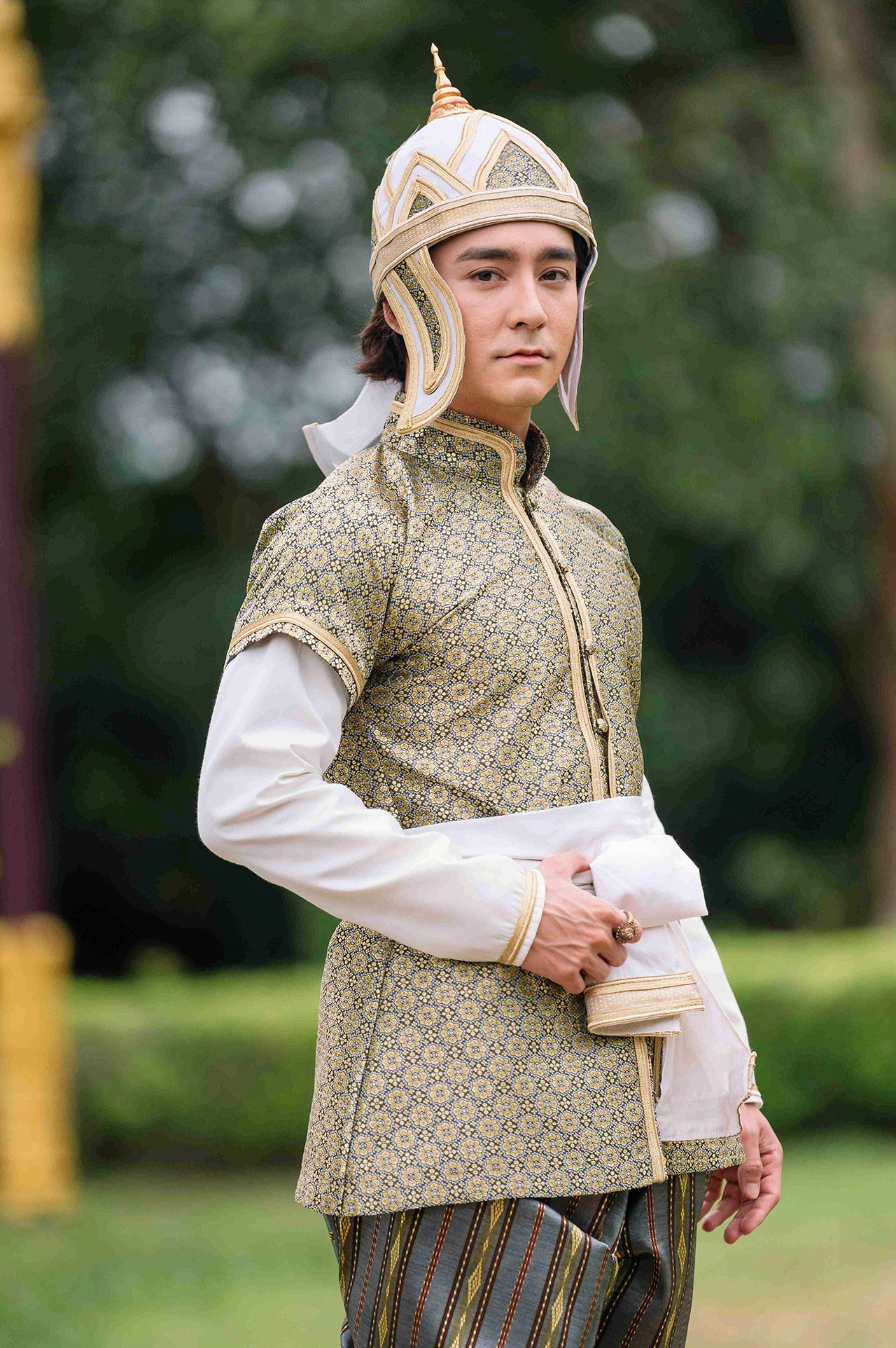 โอม-คณิน รับบท หลวงชิดภูบาล (จอร์ช ฟอลคอน)