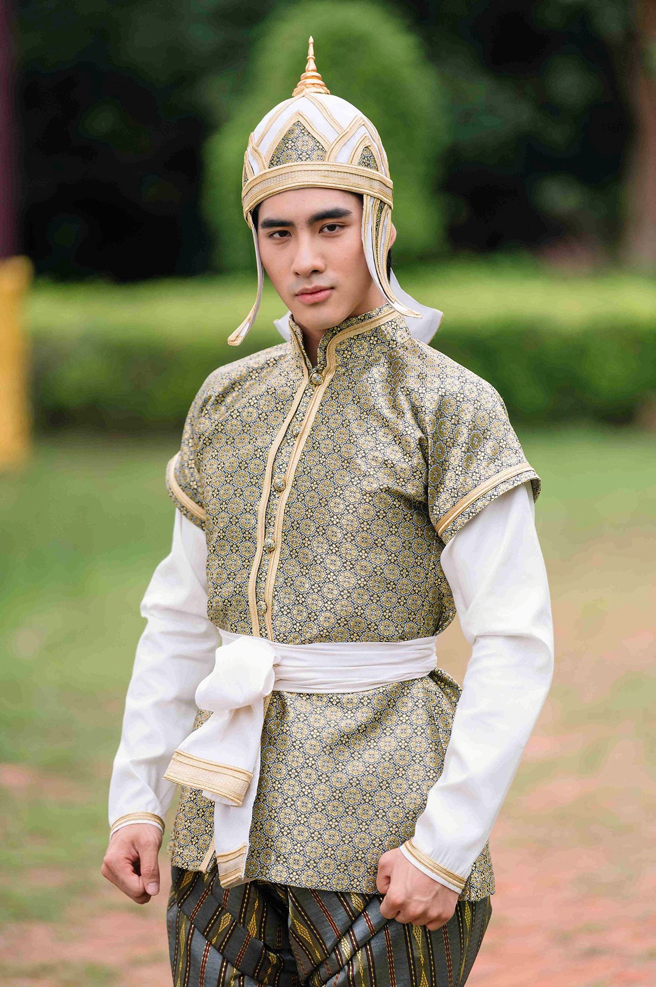 ปีเตอร์แพน-ทัศน์พล รับบท หมื่นจันภูเบศร์ (พ่ออิน)