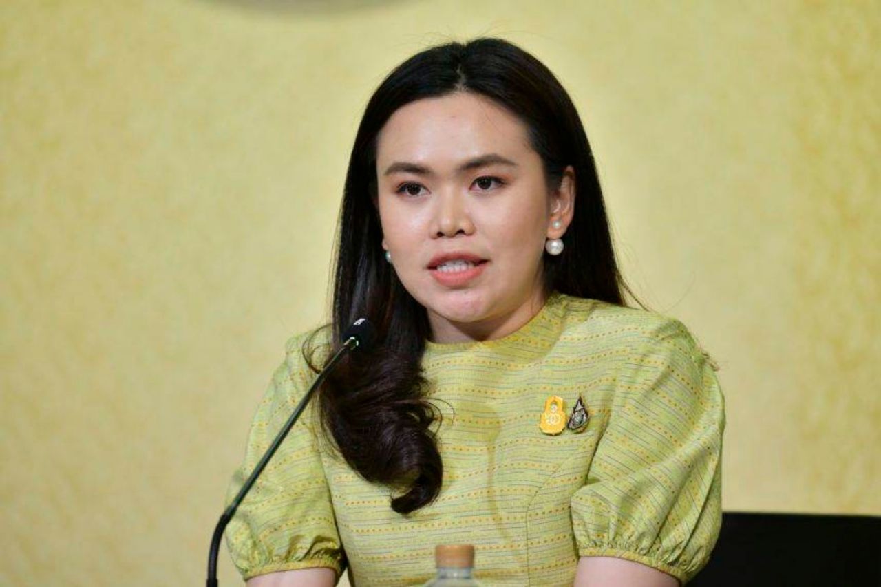 นางสาวไตรศุลี ไตรสรณกุล โฆษกกระทรวงมหาดไทย