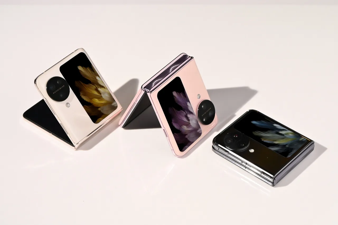 Oppo Find N3 Flip มีให้เลือก 3 สี