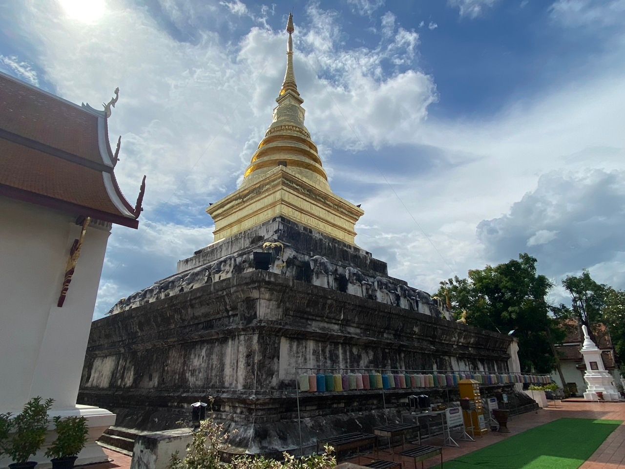 วัดพระธาตุช้างค้ำวรวิหาร