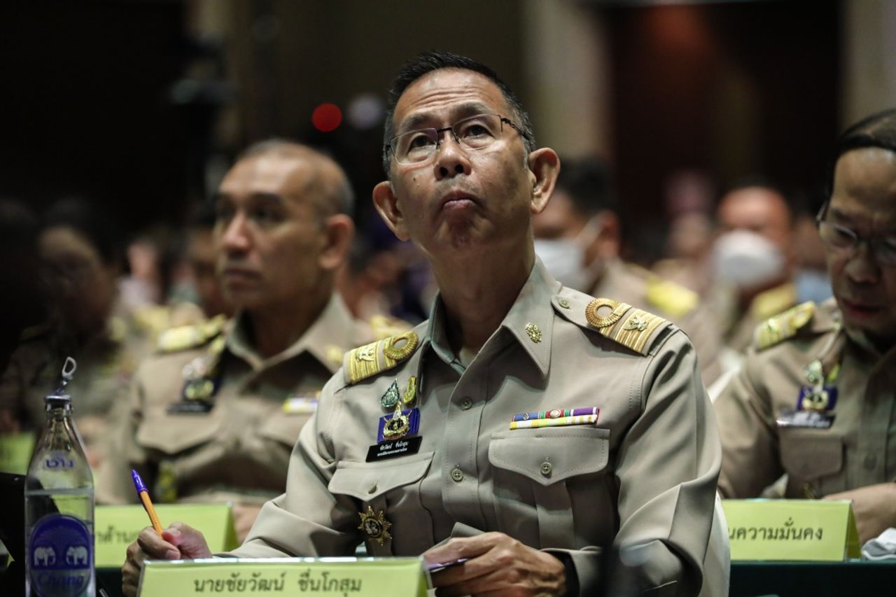 นายชัยวัฒน์ ชื่นโกสุม พ้นจากตำแหน่งรองปลัดกระทรวง มาดำรงตำแหน่งอธิบดีกรมการพัฒนาชุมชน