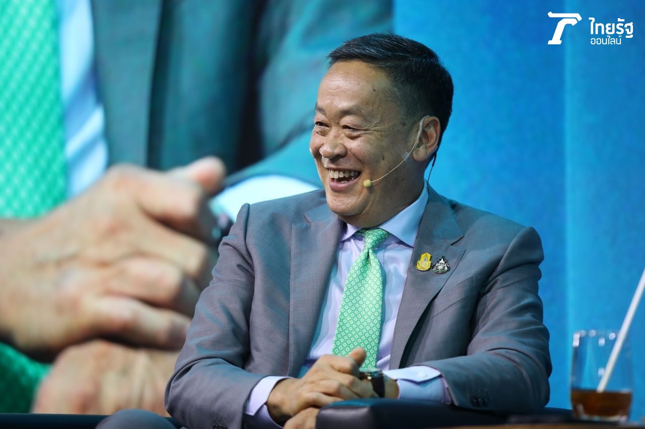 เศรษฐา ทวีสิน นายกรัฐมนตรีและรัฐมนตรีว่าการกระทรวงการคลัง