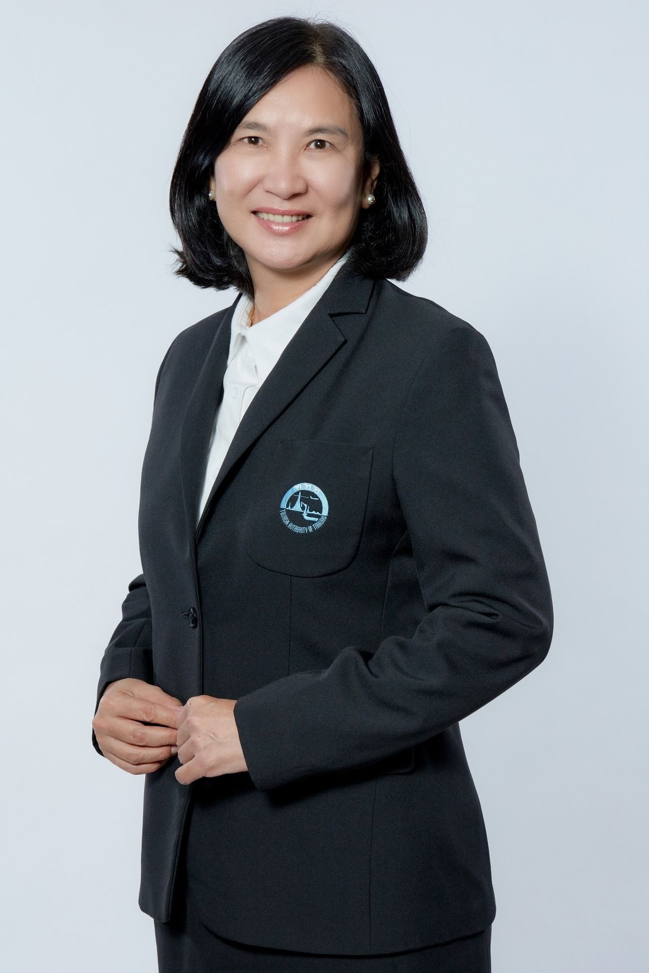 นางรุจิรัศมิ์ ฉัตรเฉลิมกิจ ดำรงตำแหน่ง รองผู้ว่าการด้านบริหาร