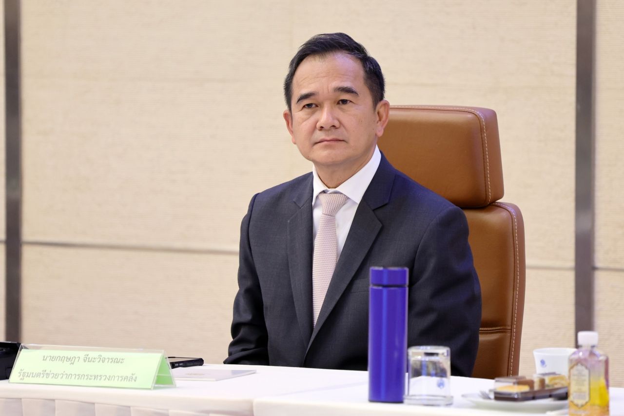 กฤษฎา จีนะวิจารณะ รัฐมนตรีช่วยว่าการกระทรวงการคลัง 