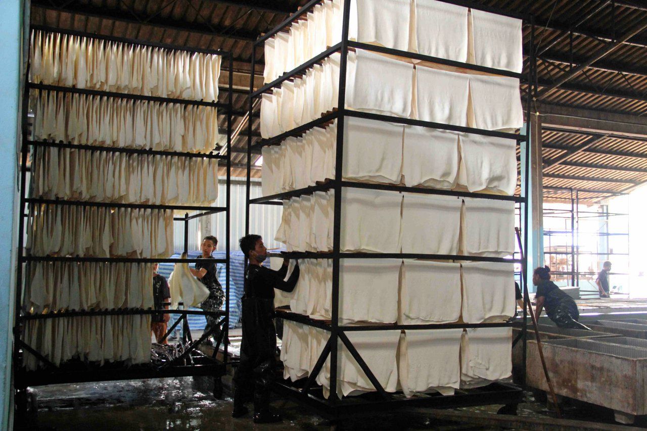 ยางแผ่น ภาพจากแฟ้มข่าว