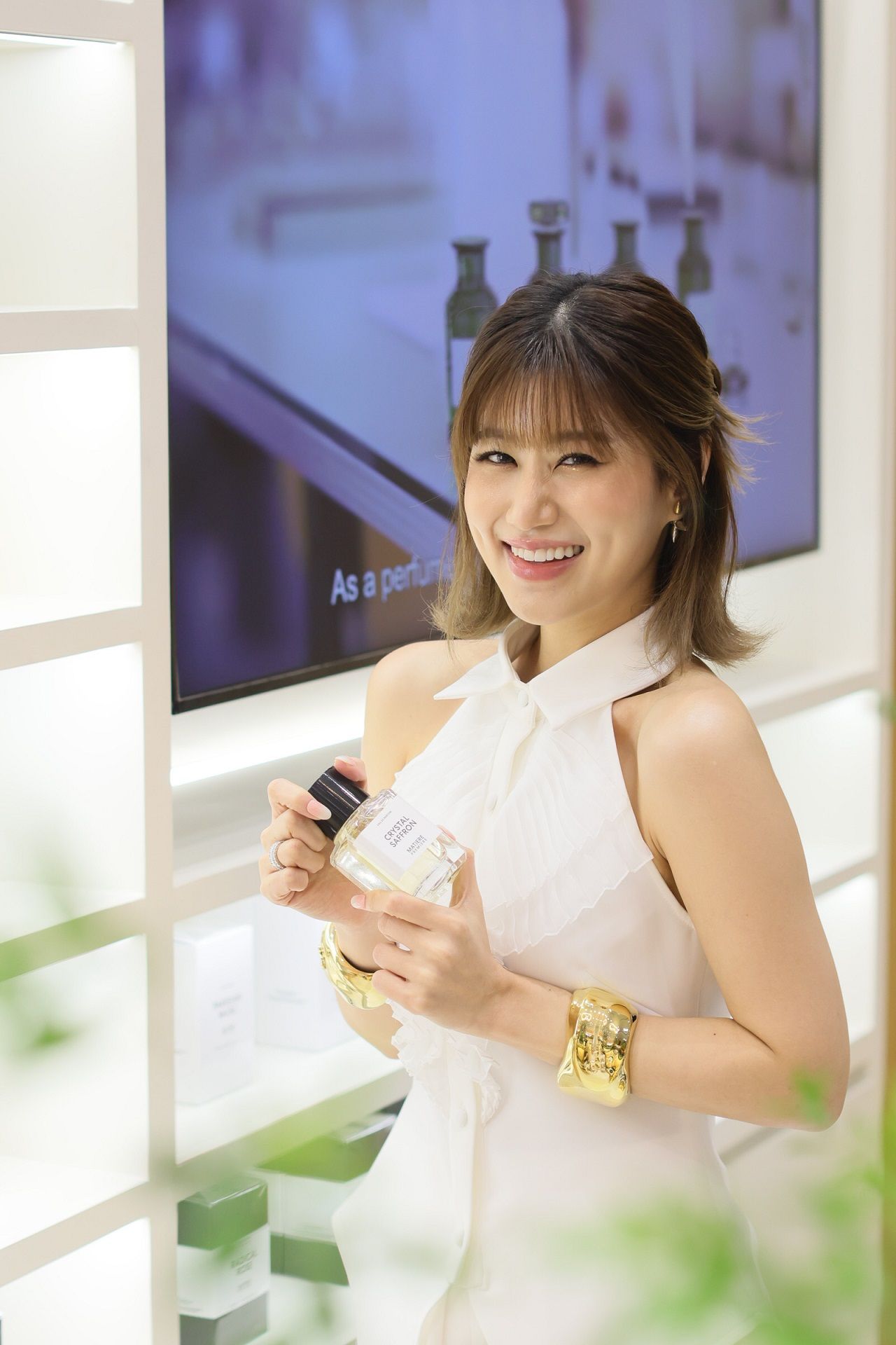 ดาราสาว เฟย์-พรปวีณ์ นีระสิงห์ แนะวิธีใช้น้ำหอมให้กลิ่นติดทนนานยิ่งขึ้น