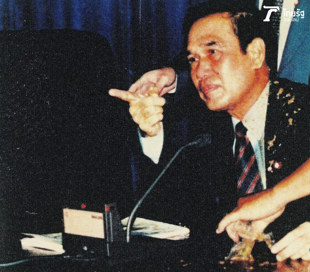 29 ปี ตำนานปาขี้ ‘อุทัย พิมพ์ใจชน’ นักการเมืองต้องเปรียบเสมือน ‘ดิน’