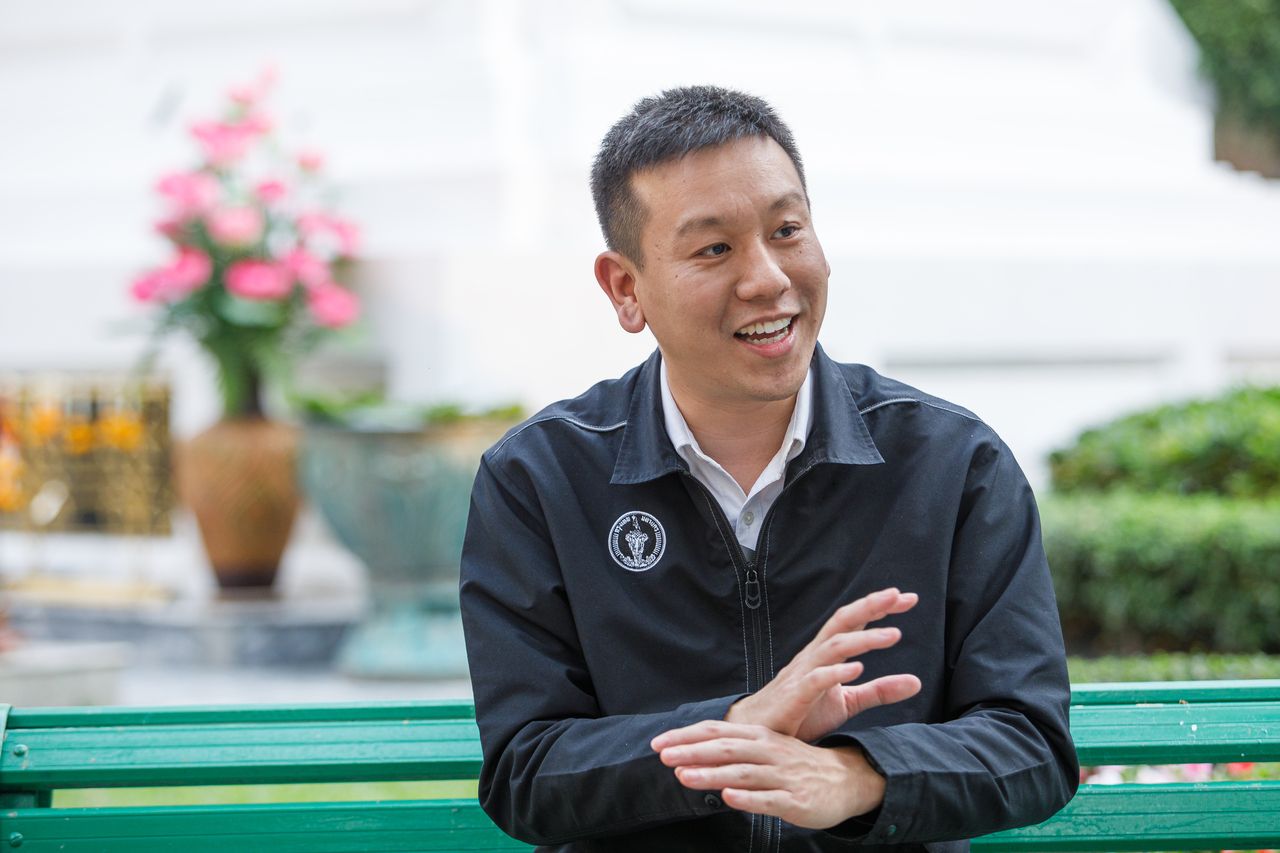 ศานนท์ หวังสร้างบุญ รองผู้ว่าฯ กทม. ขณะกำลังกล่าวถึง ตัวอย่าง การเป็นผู้สนับสนุนที่ดี ซึ่งเป็นการทำงานระหว่าง กทม. กับภาคอุตสาหกรรมต่างๆ ให้เห็นภาพที่ชัดเจนยิ่งขึ้น