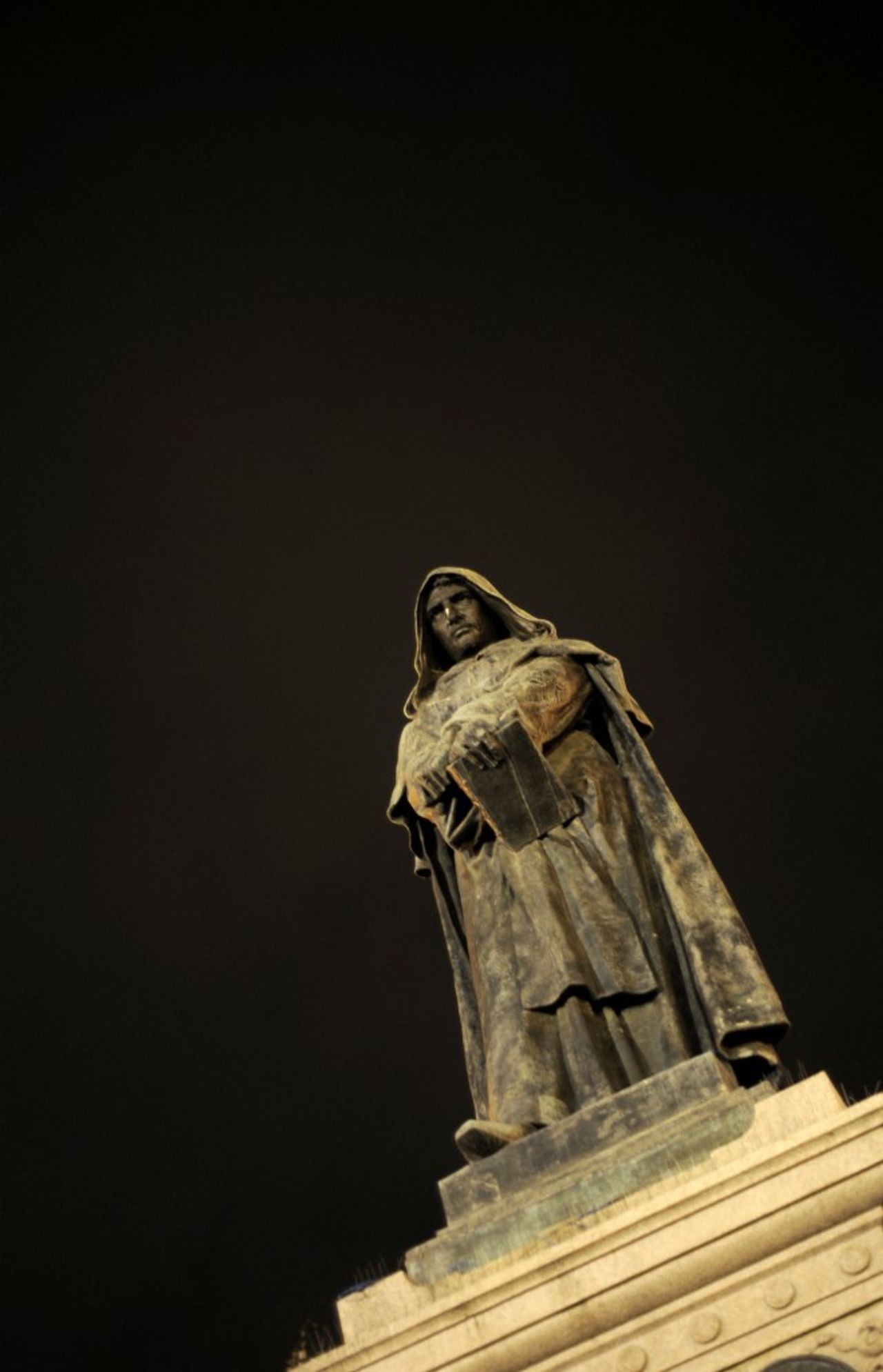 รูปปั้นของ Giordano Bruno 