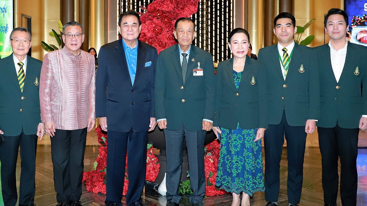 ชื่นมื่น - วันมูหะมัดนอร์ มะทา ประธานรัฐสภา เปิดงานเลี้ยงสังสรรค์ประธานรุ่นสมาคมแห่งสถาบันพระปกเกล้า โดยมี ดร.ธิติมา หล่อพิพัฒน์, วิทวัส ชัยภาคภูมิ, มหรรณพ เดชวิทักษ์, ทีปกร โกมลพันธ์พร และ ดร.อัศวิน อิงคะกุล มาร่วมงานด้วย ที่โรงแรมอัศวิน แกรนด์ วันก่อน.