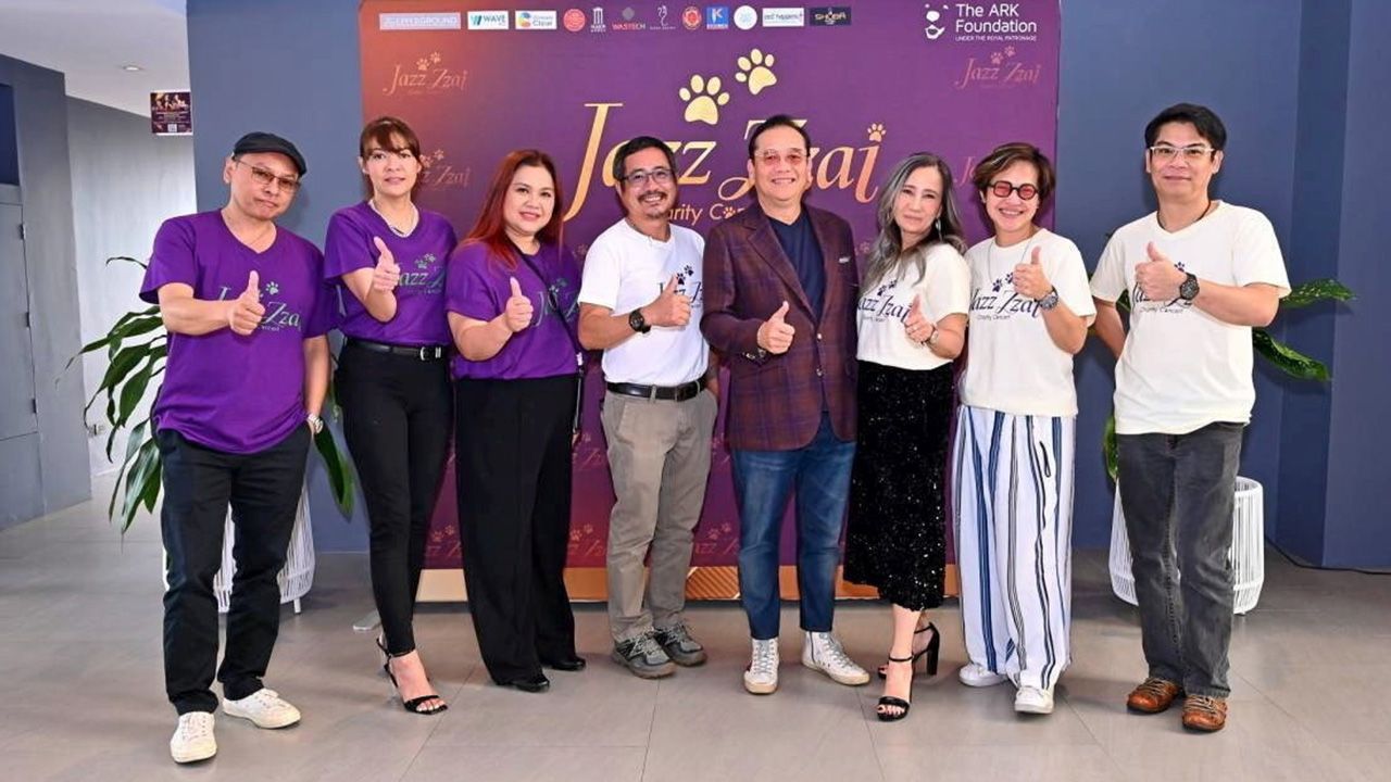 ระดมทุน  -  บัณฑิต หมื่นเรือคำ ประธานมูลนิธิ ดิ อาร์ค และ เกล ดีล่า หนึ่งในผู้ริเริ่มก่อตั้งมูลนิธิฯ จัดแถลงข่าว “Jazz Zzaj Charity Concert” เพื่อระดมทุนช่วยเหลือสัตว์ป่วย และสัตว์พิการ โดยมี เจี๊ยบ–นนทิยา, อัยย์–วีรนุกูล, ลูกปัด–ชลนรรจ์, อ.นุ Jazz Happens มาร่วมงาน ที่ Plot Twist Bar ชั้น 6 โรงแรมเบสท์เวสเทิร์น จตุจักร วันก่อน.