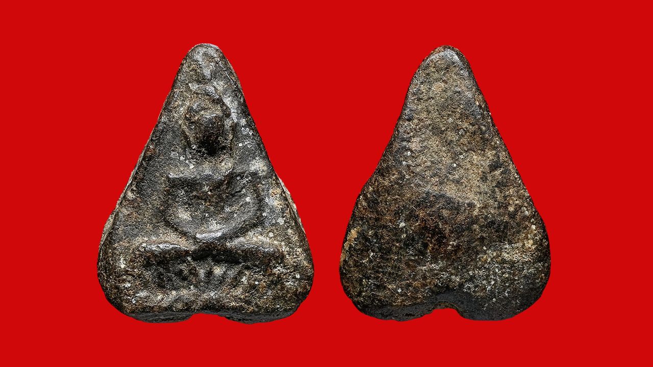 พระพิมพ์แจกแม่ครัว เนื้อผงคลุกรัก หลวงปู่ศุข วัดปากคลองมะขามเฒ่า ของสถิต ราชบุรี.