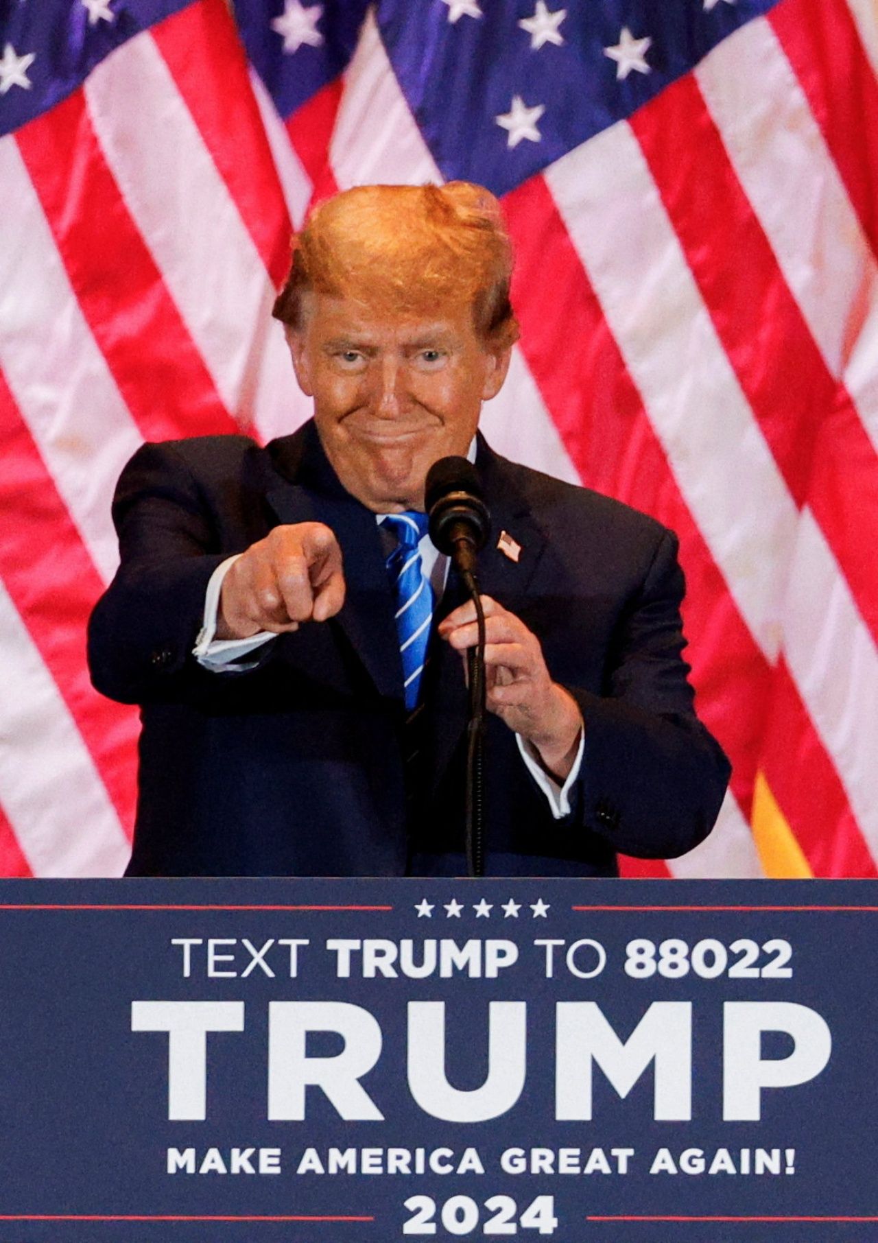 โดนัลด์ ทรัมป์ อดีตประธานาธิบดีสหรัฐฯ มีโอกาสที่จะได้เป็นตัวแทนพรรครีพับลิกันลงชิงตำแหน่งประธานาธิบดีแข่งกับโจ ไบเดน ในการเลือกตั้งสหรัฐฯ 2024