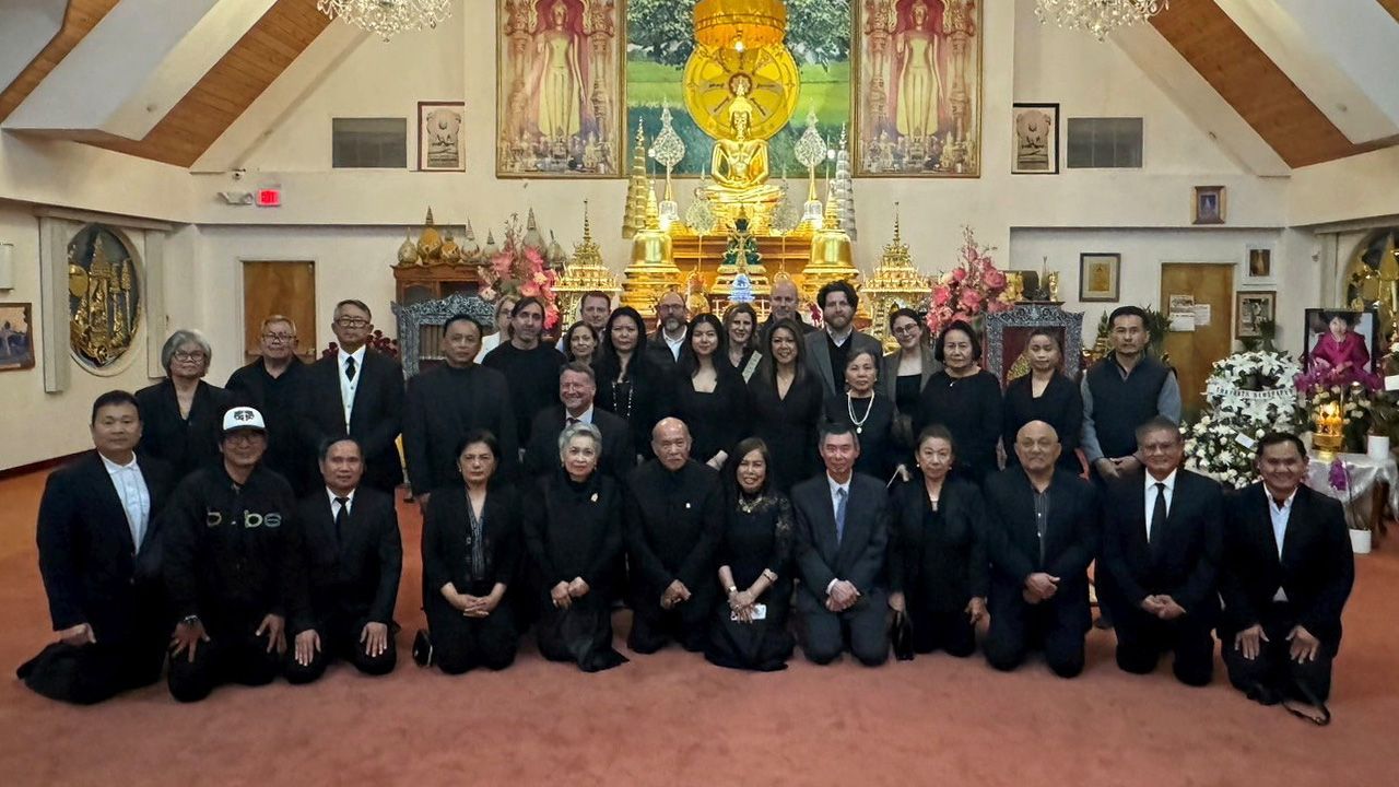 ร่วมอาลัย วิชัย มะลิกุล นักวาดภาพกีฏวิทยา ประจำสถาบันสมิธโซเนียน กรุงวอชิงตัน ดี.ซี. สหรัฐฯ จัดพิธีสวดพระอภิธรรมศพ พวงทอง มะลิกุล ภรรยา มีผู้ไปร่วมอาลัยกันจำนวนมาก ที่วัดไทยกรุงวอชิงตัน ดี.ซี.