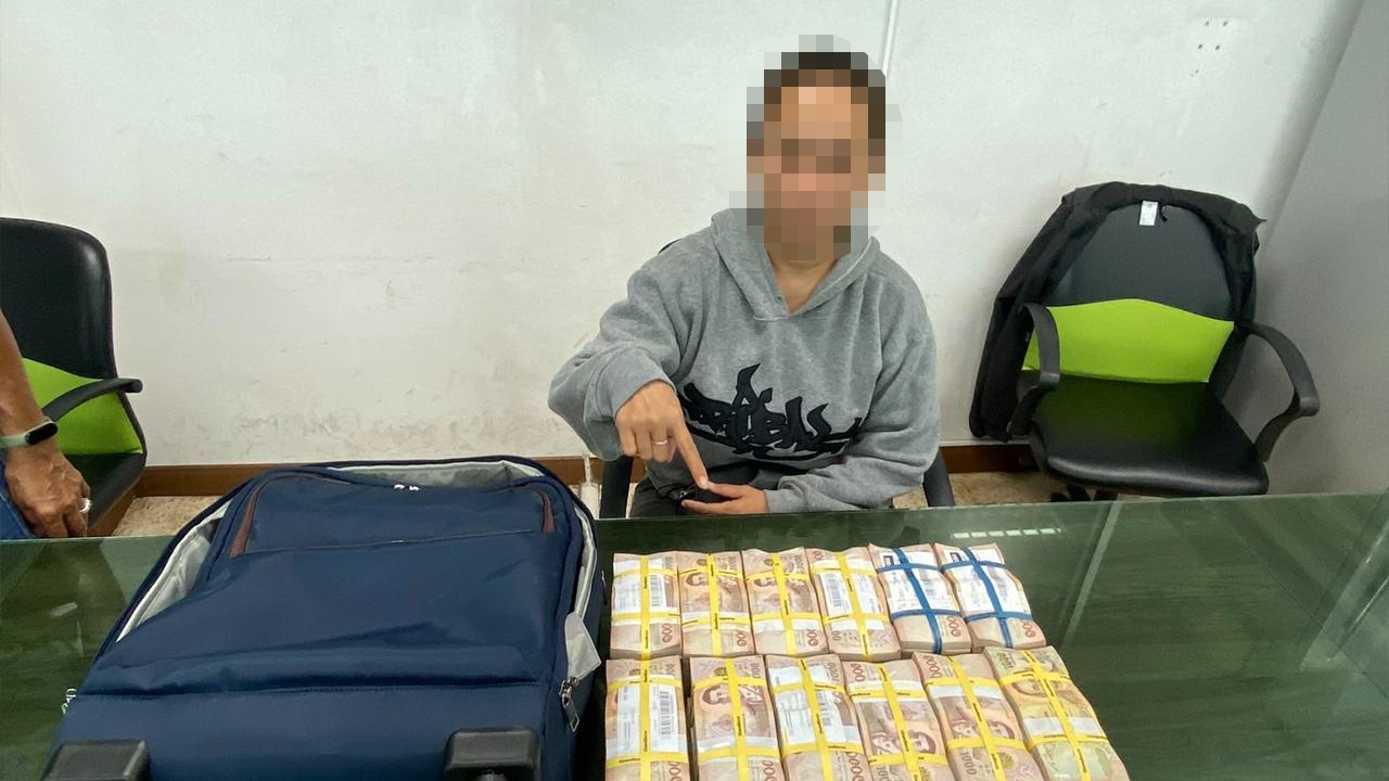 สาวแสบยักยอกเงินคนตาย 15.8 ล้าน หลังลักโทรศัพท์โอนเงินเข้าบัญชีตัวเอง