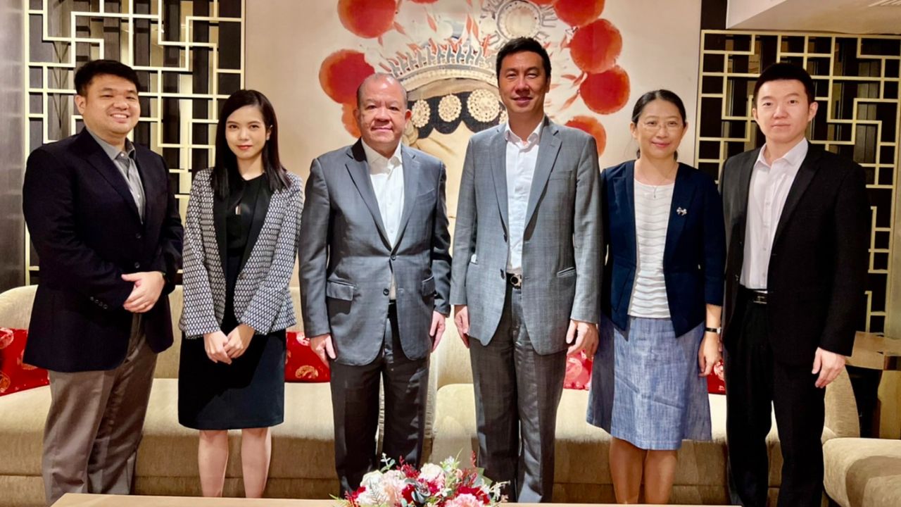“พิชัย” นำ “คณะทำงานเศรษฐกิจเพื่อไทย” พบ “สถานทูตจีน” เน้นร่วมมือเศรษฐกิจ