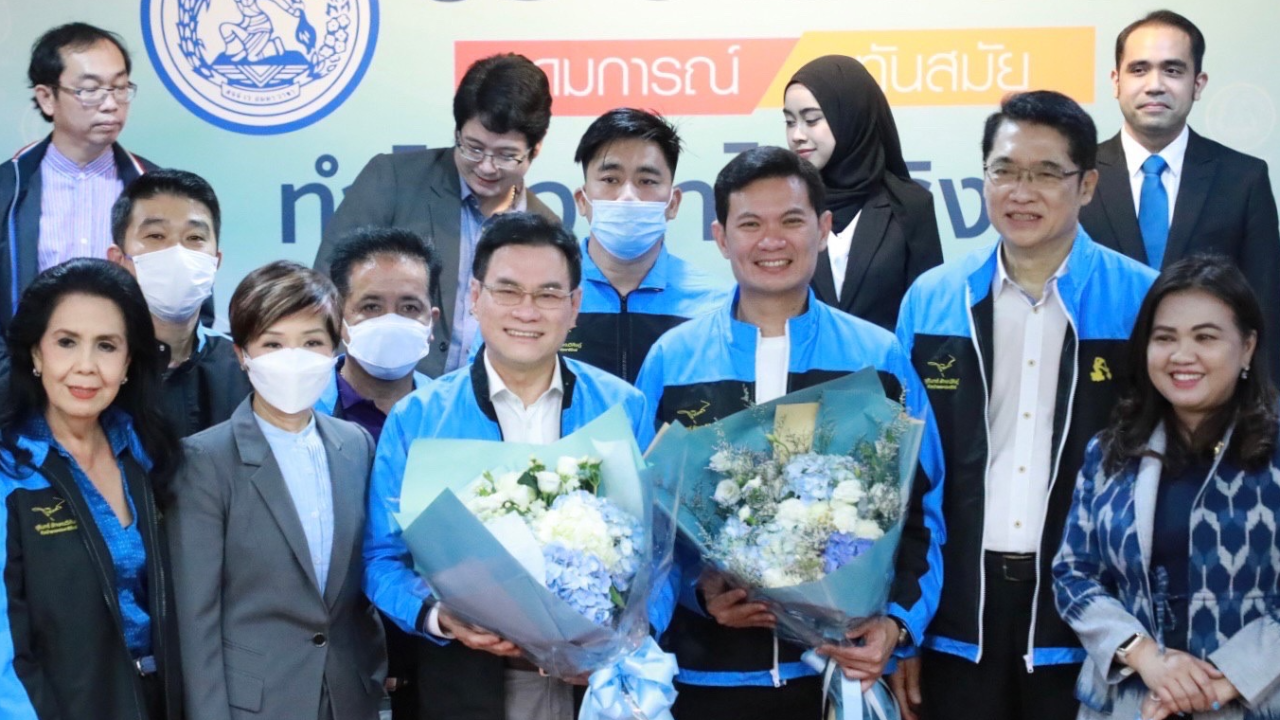 “จุรินทร์” ดัน “ดร.เอ้” เข้าบัญชีรายชื่อ ปชป. พร้อมเปิดตัวทีมการศึกษาทันสมัย