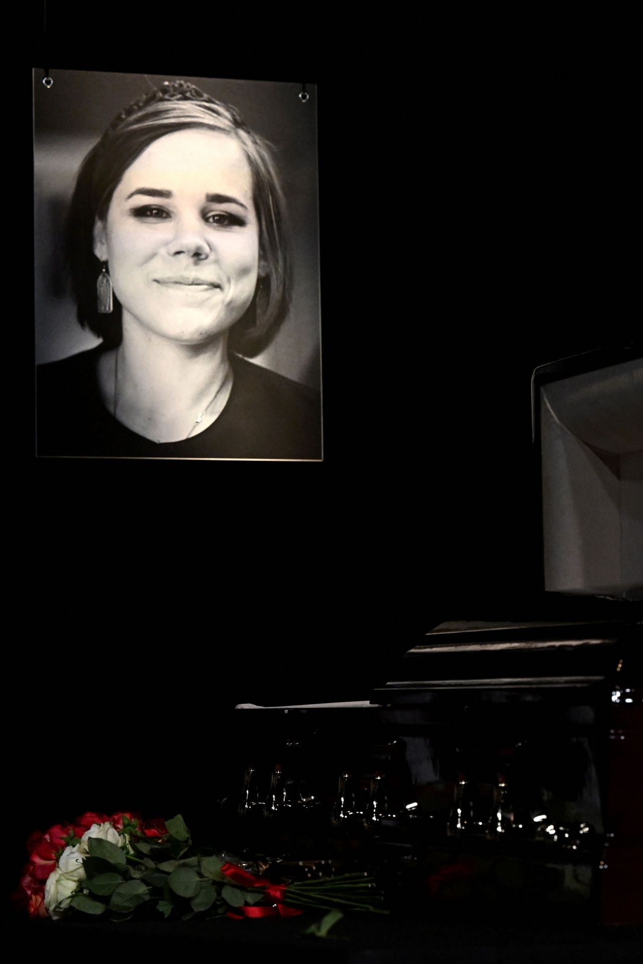 รูปถ่ายของดาเรีย ดูกินา ในพิธีศพของเธอ เมื่อ 23 ส.ค.2565