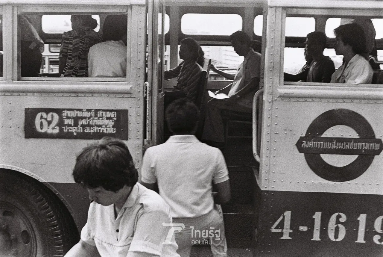ยุค 90 ของจริง! “รถเมล์ไทย” สารพัดปัญหา ล้าหลัง ขนส่ง “มวลชน” ต้องวัดดวง?