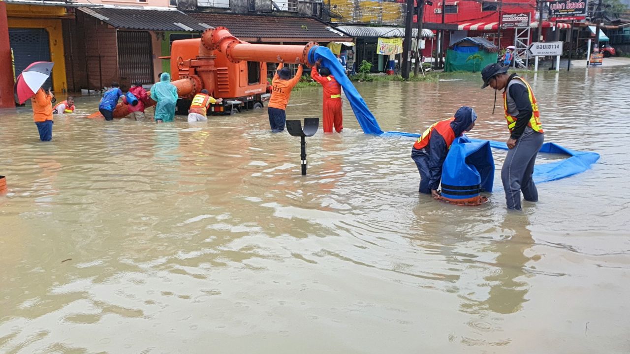 “บิ๊กตู่” สั่งพร้อมรับมือสถานการณ์ฝนตกหนัก เน้นจุดเสี่ยงน้ำท่วมขังประจำ