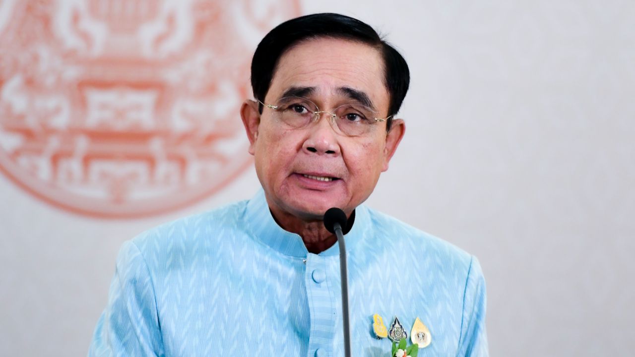 ประยุทธ์ ลั่นยังอยู่กับ พปชร. แจง พีระพันธุ์ เข้าพบ ไม่เกี่ยวการเมือง