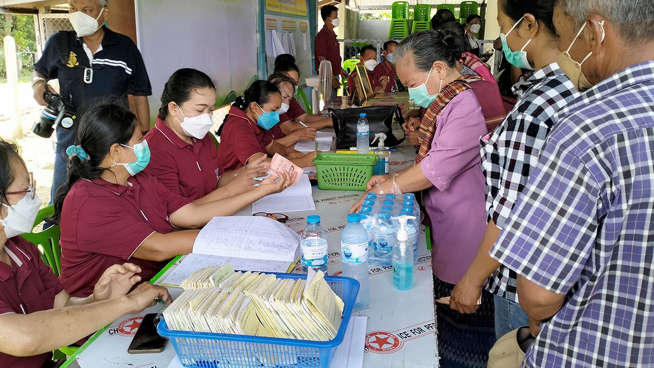 กองทุนหมู่บ้านไชยชนะ พึ่งตนเอง ฝากเงิน ธกส. ปลอดกู้นอกระบบ
